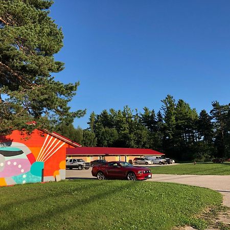 Top Notch Motel Wiarton Dış mekan fotoğraf